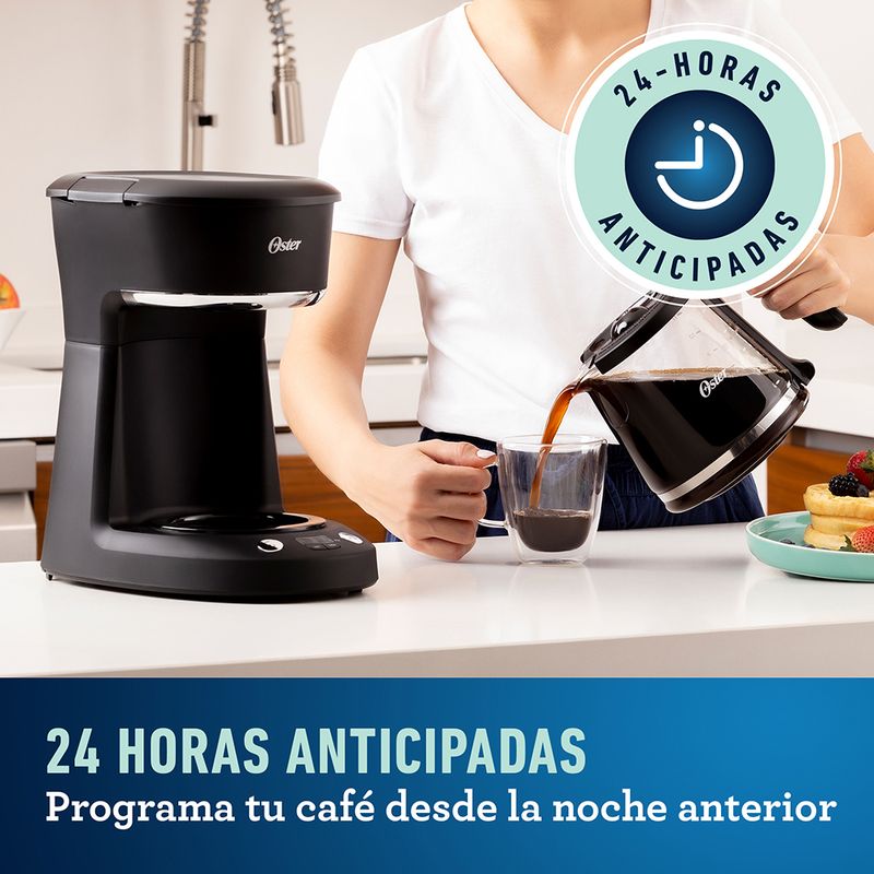 Cafetera programable Oster® de 12 tazas negra con auto apagado