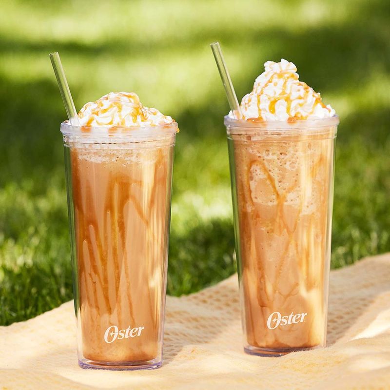 Cafetera frappé Oster® con licuadora BVSTDC03B