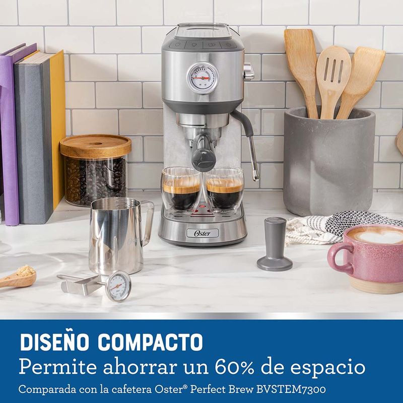 Cafetera compacta de espresso Oster® BVSTEM7200