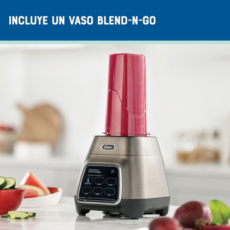 Licuadora Oster® con tecnología reversible vaso Blend N Go