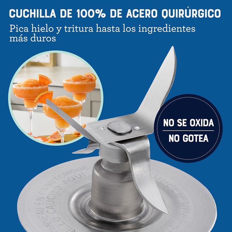 Licuadora clásica Oster® negra serie profesional con interruptor