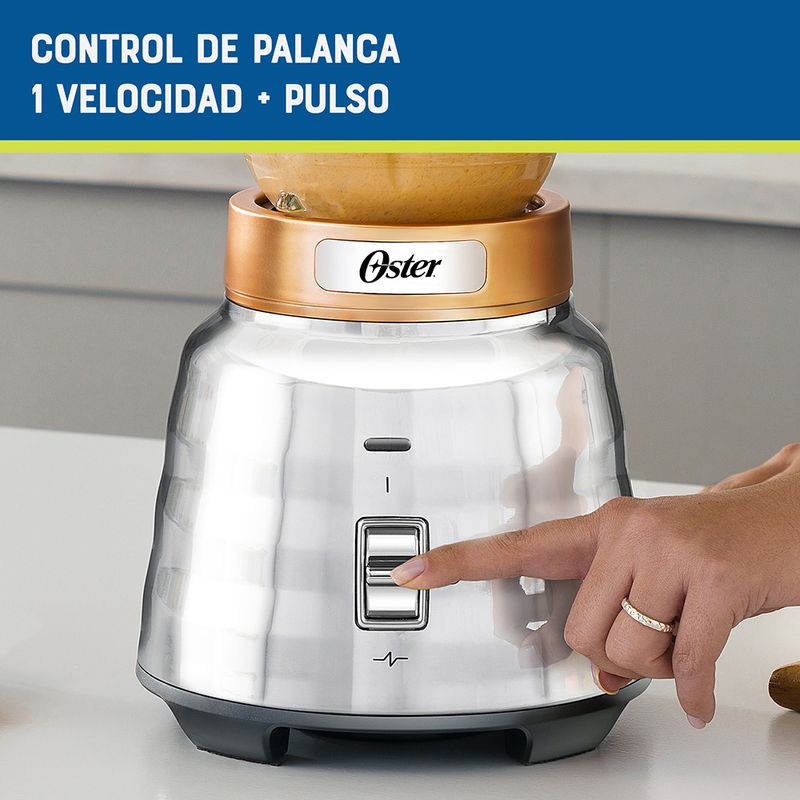 Licuadora Osterizer® MAX con vaso de vidrio de 1,75 L BLSTPBRGR